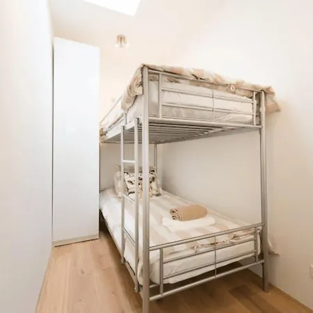 דירה Two-bedroom - Check Profile